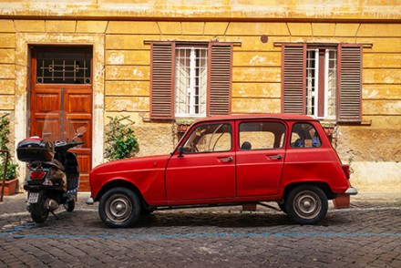 Car in Rome, Trastevere