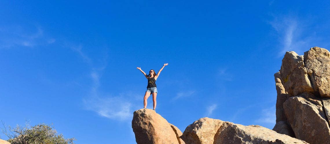 how_to_have_an_epic_weekend_at_joshua_tree_national_park_hiking